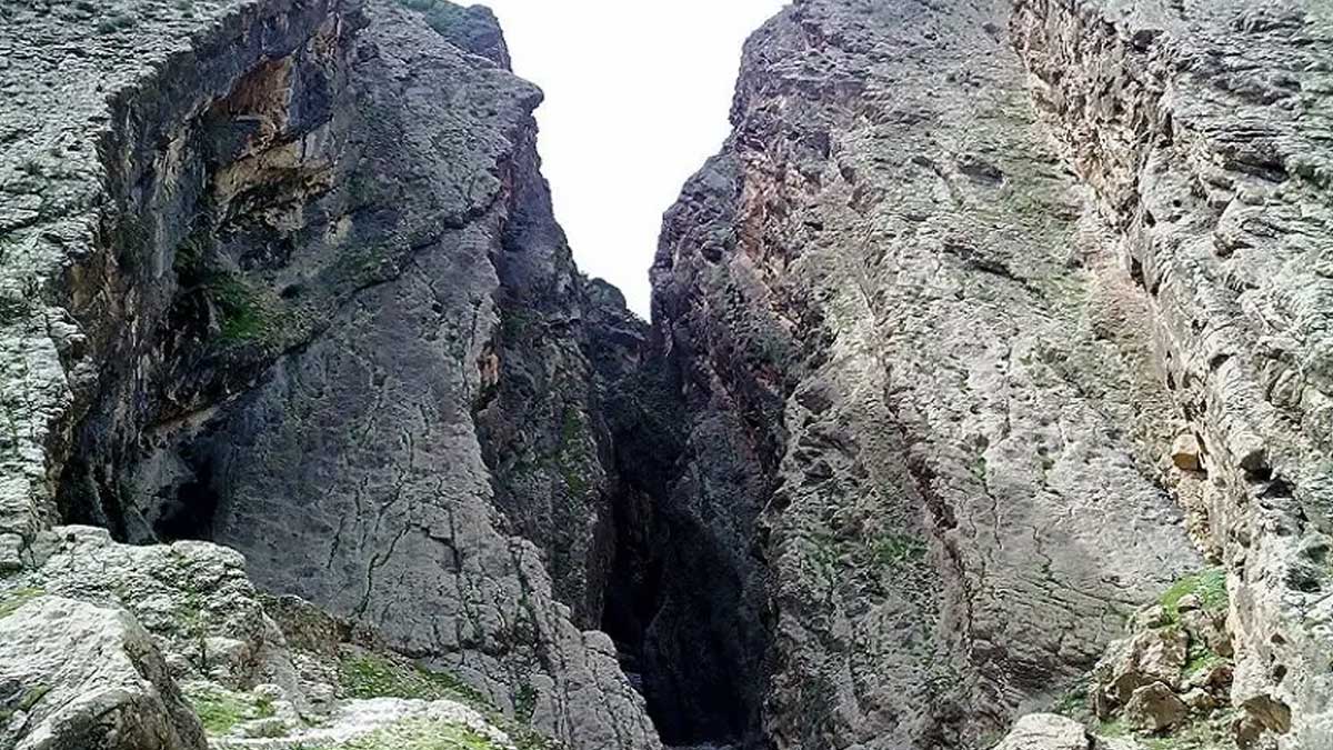 تنگه بهرام چوبین دره شهر