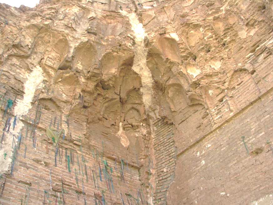 بقعه مهدی صالح – نمونه مقرنس های زیر گنبد