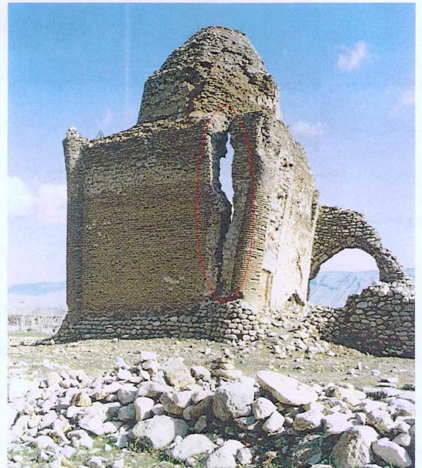 بقعه مهدی صالح – وضعیت ضلع جنوبی بنا در سال 1384